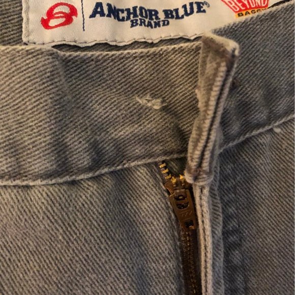 button missing light gray - Picture 3 of 6